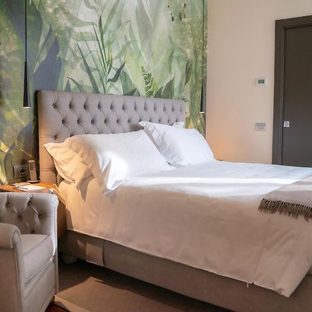 Villa Lario Resort Mandello 만델로델라리오 외부 사진