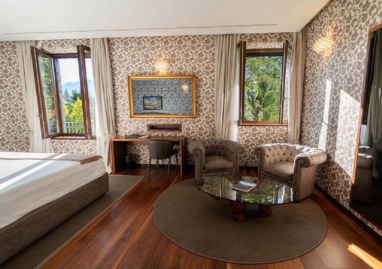 Villa Lario Resort Mandello 만델로델라리오 외부 사진