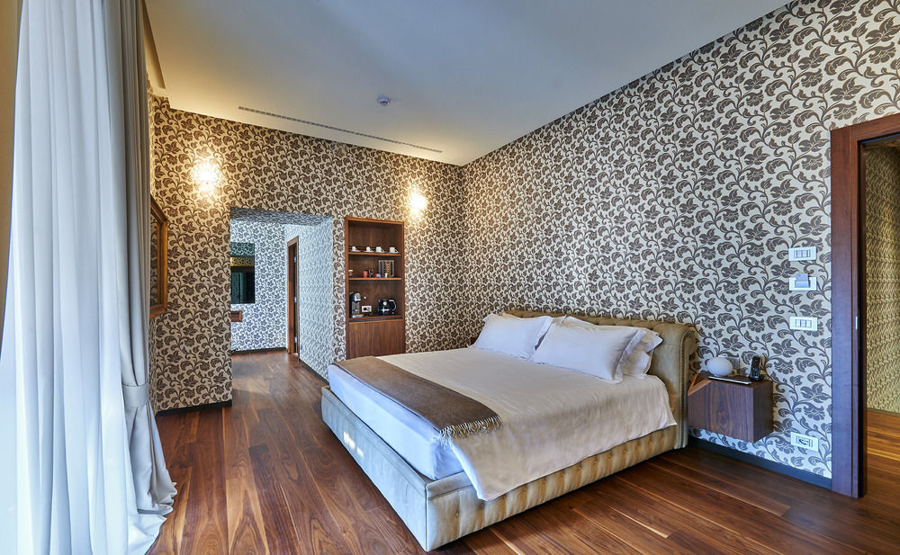 Villa Lario Resort Mandello 만델로델라리오 외부 사진